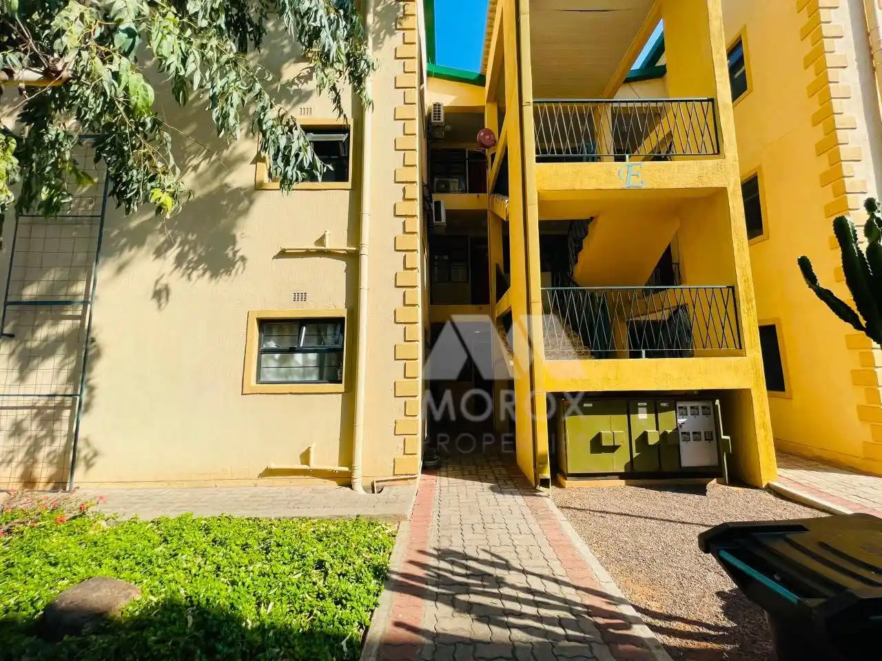 APARTMENT FOR RENT-FOREST HILL