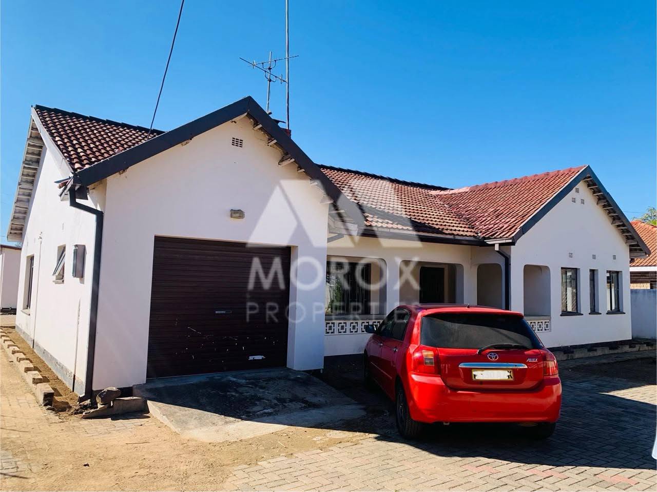3 BEDROOMED HOUSE FOR SALE
